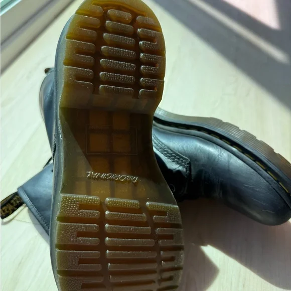 Dr. Martens 1460 Black Leather Boots Size 8 - Picture 12 of 13